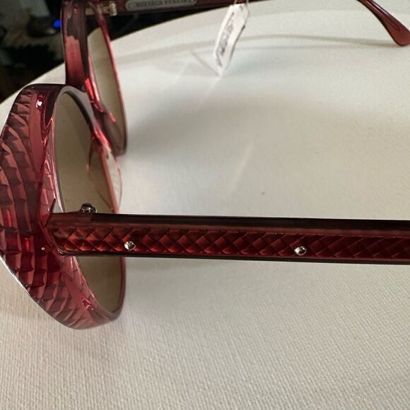 BOTTEGA VENETA'S Designer round cat-eye chunky retro Italian sunglasses UV NWT - Picture 5 of 17